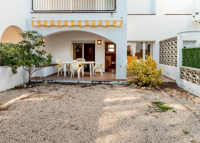 SANT CARLES 26 magnífico apartamento renovado con jardín